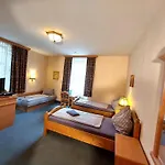 Gasthof 3 Raben - - Für Geschäftsreisende, Urlauber, Monteure Und Handwerker Leoben (Styria)