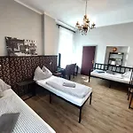 3 Raben - - Für Geschäftsreisende, Urlauber, Monteure Und Handwerker 3*