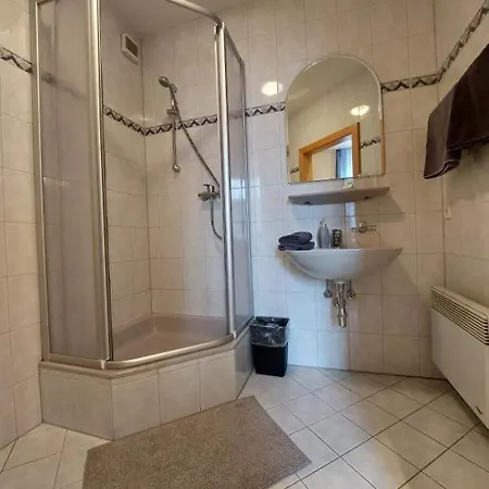 3 Raben - - Fuer Geschaeftsreisende, Urlauber, Monteure Und Handwerker, Polski Austria 3*