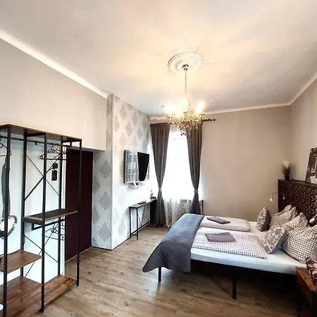 Guest house 3 Raben: Business & Leisure In Leoben, Austria Leoben (Styria)