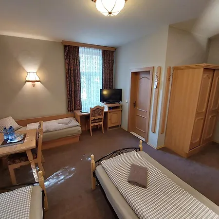 3 Raben - - Fuer Geschaeftsreisende, Urlauber, Monteure Und Handwerker, Polski Austria Leoben (Styria)