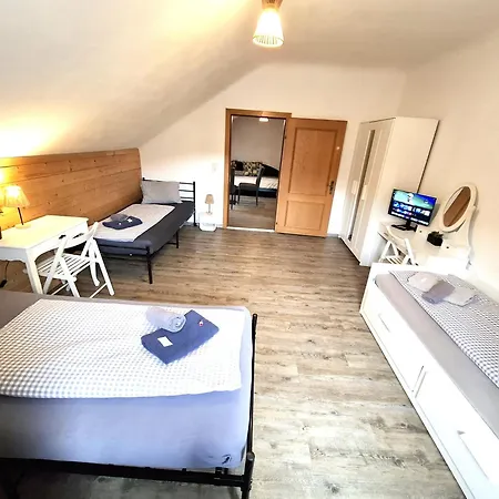 Gæstehus 3 Raben - - Fuer Geschaeftsreisende, Urlauber, Monteure Und Handwerker, Polski Austria Leoben (Styria)