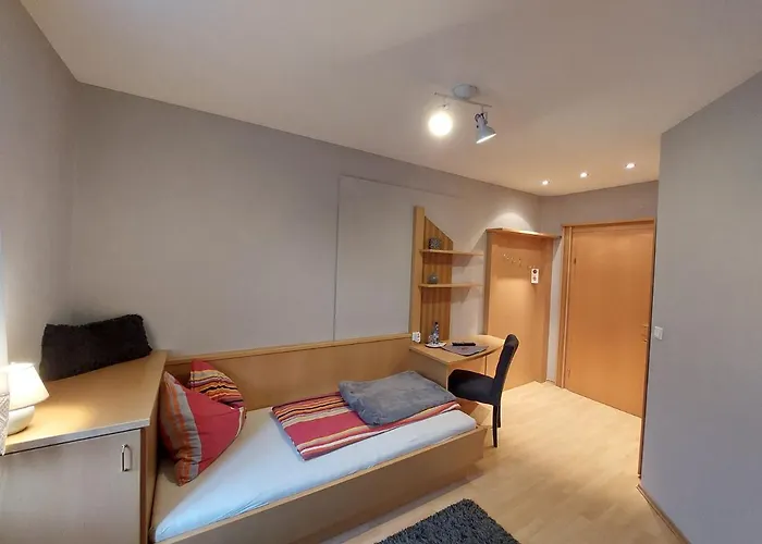 3 Raben - - Fuer Geschaeftsreisende, Urlauber, Monteure Und Handwerker, Polski Austria Casa de hóspedes