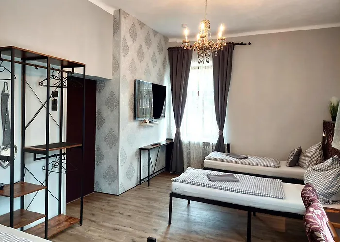 3 Raben - - Fuer Geschaeftsreisende, Urlauber, Monteure Und Handwerker, Polski Austria Leoben (Styria)